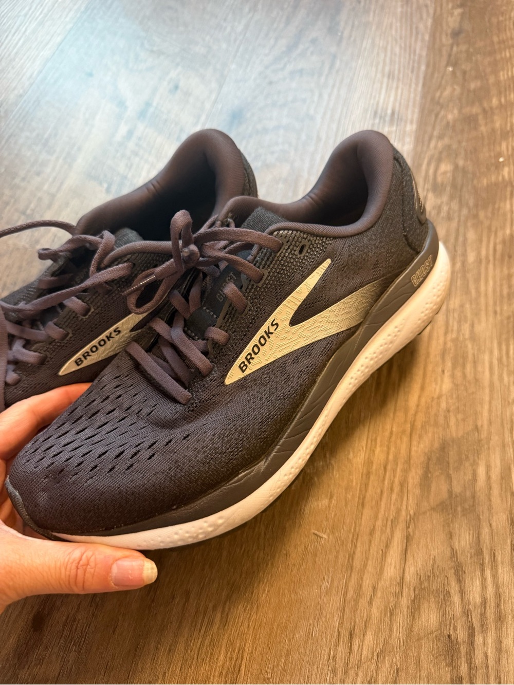 Brooks Ghost 16 Women’s 9.5 Wide D Black Running Walking Shoes
